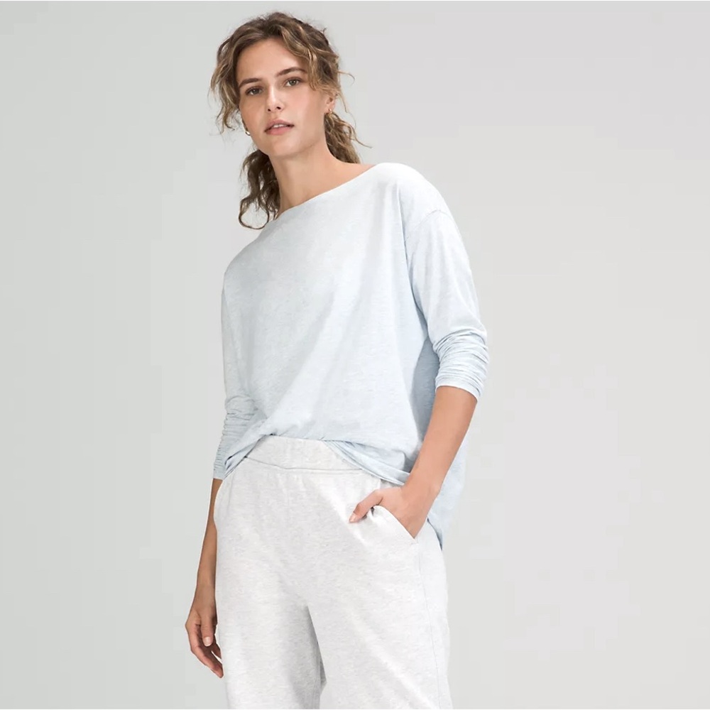 Lululemon Back in Action Long Sleeve Tee WHITE size 4
